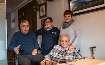 Sasoiko eta umoretsu iritsi da mendeurrenera Edurne Etxebarria