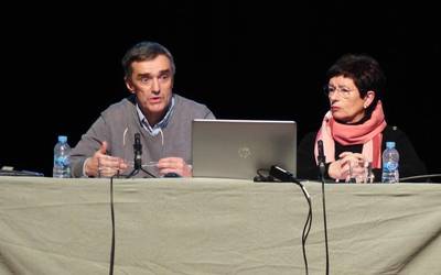 Bizikidetzak dituen zazpi erronkez mintzatu da Jonan Fernandez Oñatin
