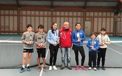 Ander Urquiza garaile Arabako Tenis Txapelketan, 10 urtetik beherakoen kategorian