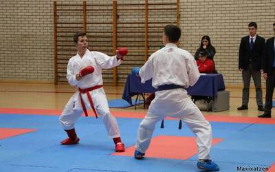 Gipuzkoako senior mailako karate txapelketa jokatu dute Elkargunean