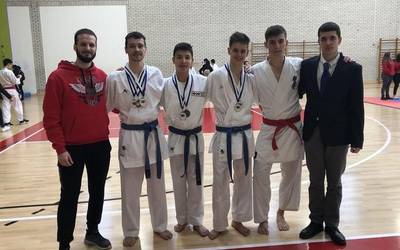 Saioa Karateko kideak Gipuzkoako Txapeldun taldeka Kumite modalitatean