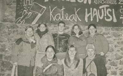 Hamarkada bi baino gehiago  kateak hausteko borrokan