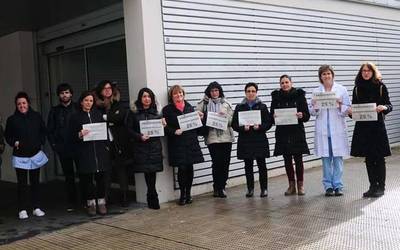 Osasun arreta "kinka larrian" dagoela salatzeko manifestazioa deitu dute
