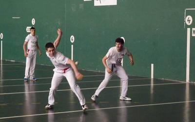 Malerrekako eskuz binakako XVII. pilota txapelketan finalista gazteenak erabaki dira