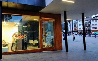 Elizondoko Turismo Bulego berria ireki dute Foruen Plazan