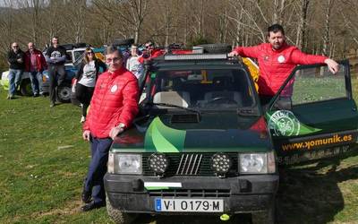 Pandemia Raid Team taldeko kideek Marokoko basamortura joko dute Desert Trophyan aritzeko