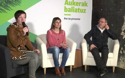 Beatriz Unzuek eta Juan Carlos Izagirrek beraien hautagaitzak aurkeztu zituzten