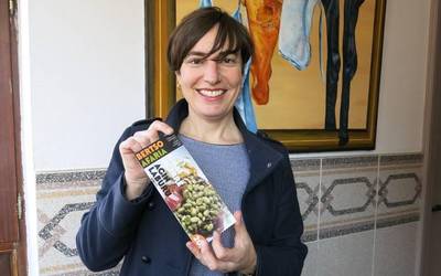 Miren Ostolazari tokatu zaizkio KARKARAko laguntzaileen artean zozkatu ditugun bertso afarirako sarrerak