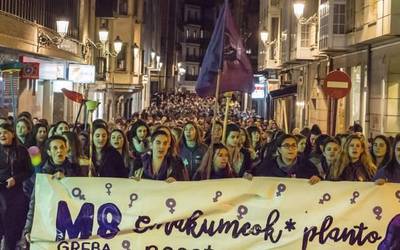 Martxoaren 8ko grebaren harira astebururako ekintzak antolatu ditu Zumaiako Mugimendu Feministak