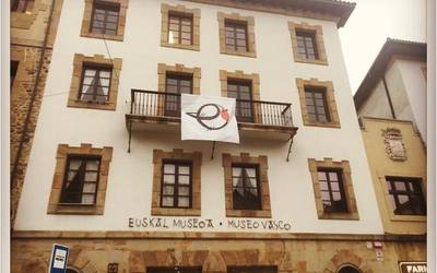 Euskal Museoak “Dohaintzak 2013-2018. Museoa eraikiz” erakusketa ardatz duen otsaileko egitarau betea aurkeztu du