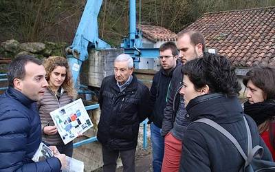 Bisitari asko izan ditu Sologoengo zentralak