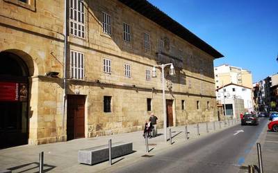 San Agustingo ospitale zaharrean gune soziokulturala sortzea proposatu du Herriaren Eskubideak