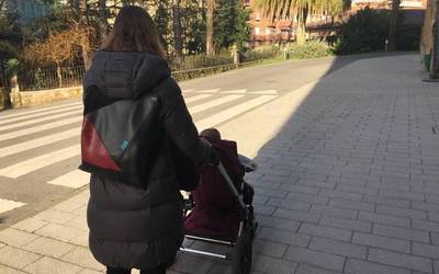 Jaiotzak gutxitu direla-eta, jaioberrientzako diru-laguntzak handitu ditu Zornotzako Udalak