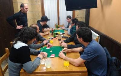 28 muslari sakandar Iruñean