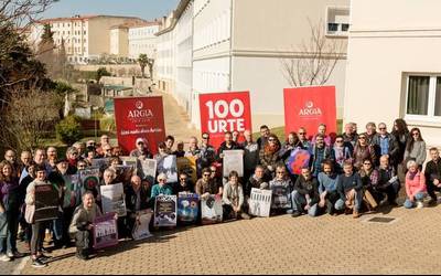 Argia aldizkariaren 100 urteak lagun artean ospatuta, Iruñean