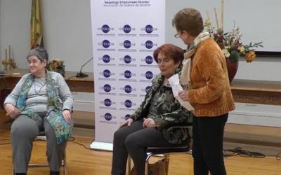 Bi emakume omendu ditu ASMUBE elkarteak