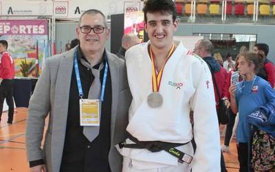 Eneko Eizagirrek zilarrezko domina lortu du Espainiako Judo txapelketan