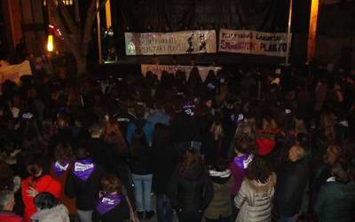 Greba feministari bertsoak