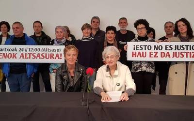 “Erabakiak berriro zigortzen ditu gure seme-alabak”