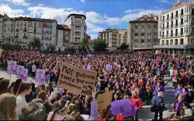 Bizitzak erdigunean jarri dituzte milaka emakumek*