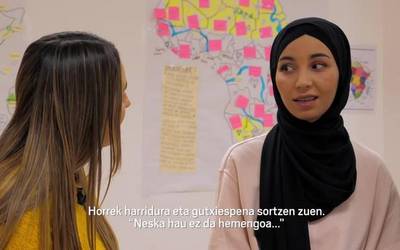 'Bizimodua berreraikiz' dokumentala
