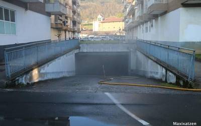 Emakume baten gorpua aurkitu dute sutea izan den Bizkargi plazako garajean