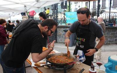 Eman daiteke izena Sare Eguneko paella txapelketan