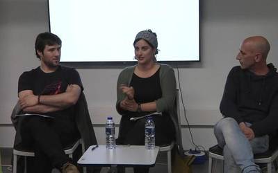 Eneka Alvarez, Arkaitz Zarraga eta Lander Arbelaitz hizkuntza eskubideez mintzatu dira Kulturaten