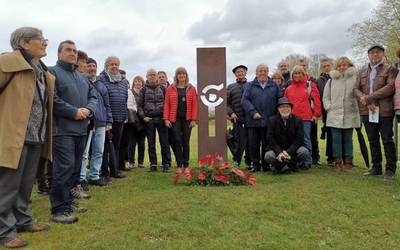 Gurseko kontzentrazio eremuan izan zirenei omenaldia egin diete