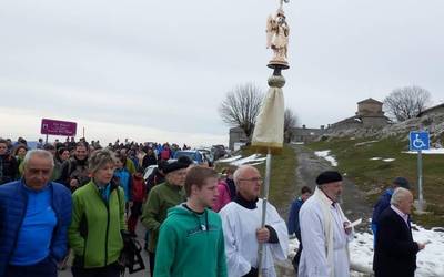 "Mikel Deuna santutegitik mendiz jaisten da betiko tradizioaren oroimenean"