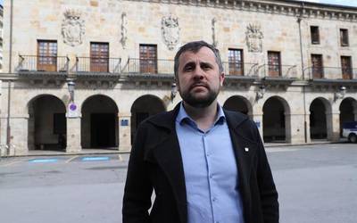 Alberto Alonso: "Alderdi Sozialistaren lehentasuna gehien behar dutenei laguntzea da"