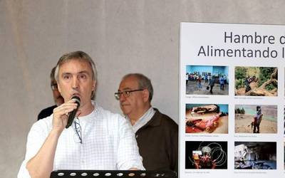 Paris 365 jantoki solidarioak argazki erakusketa jarri du ikusgai Kondestablearen Jauregian
