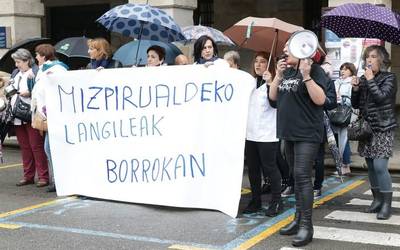 Mizpirualdeko langileek protesta egin dute EAJren mitinean
