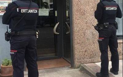 Gizonezko bat atxilotu du Ertzaintzak droga trafiko delitua egotzita