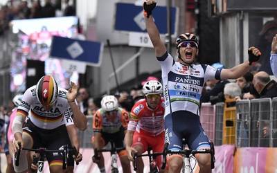 Damiano Cima italiarrak apaltasunaren izenean irabazi du etapa