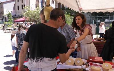 Kaleak lepo bete dira Eskoriatzako Ferixian
