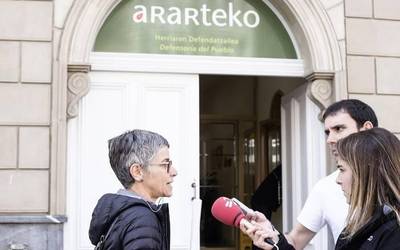 Erriberabeitiko Udalaren kontra kexa aurkeztu du AHTrik Ez plataformak Arartekoaren aurrean