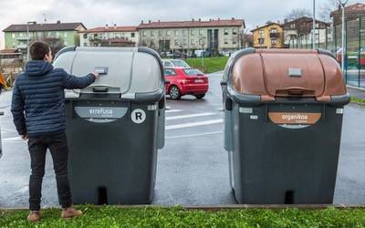 Aldaketak izango dira hondakinak biltzeko zerbitzuan, Zarauzko triatloia dela-eta