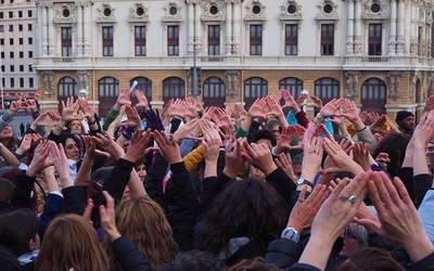 Aniztasuna, elkargurutzeak eta burujabetza feminista