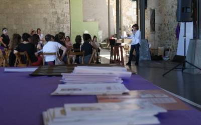 Aiaraldeko Tribial Feminista "sare lanean" sortuko du Faktoriak
