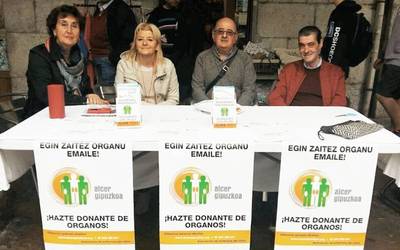Organo emaileei buruzko informazio mahaiak zapatuan, Kalegoen plazan