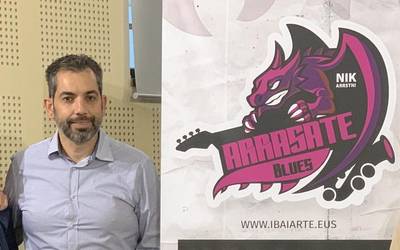 Jon Apraiz: "Arrasate Blues jaialdia ekintza bateratuak egin daitezkenaren adibide da"