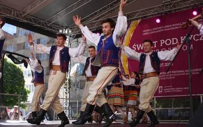 Poloniako Legnicako nazioarteko dantza jaialdian da Indarra taldea
