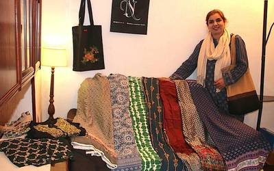 Saadia Nasir (SN): Pakistango oihalekin diseinu bakarreko lanak