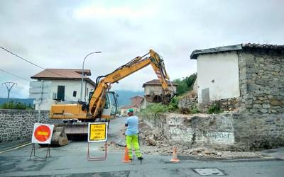 Hasi dira dagoeneko Ctra. Vitoria kalea urbanizatzeko lanak