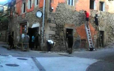 Gaztetxea laranjatik morera pasa da