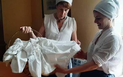 Emakumearen Memoriaren Baratzearen urteurren besta egin dute Arantzan