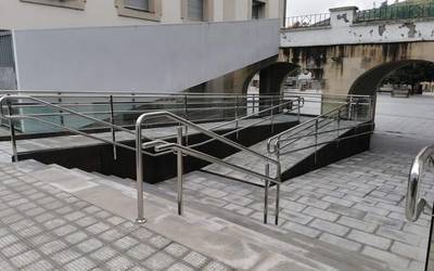 Arrapala eraiki dute herriko plazatik Santakurtz kalera