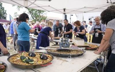 [ARGAZKI-GALERIA] Berriro ere arrakasta handia izan zuen Gorlizko andramarietako paella-lehiaketak
