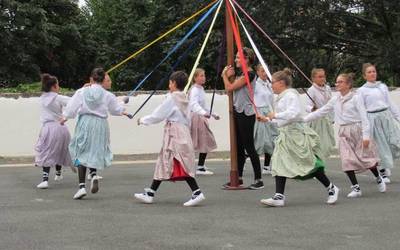Sarako elkarteen erromeria egin dute agorrilaren 10ean